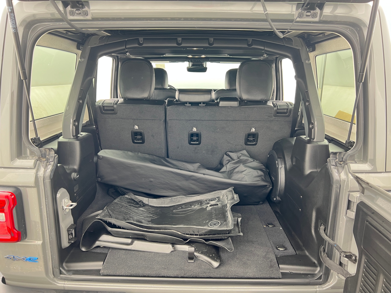 Thumbnail: 2022 Jeep Wrangler - 6