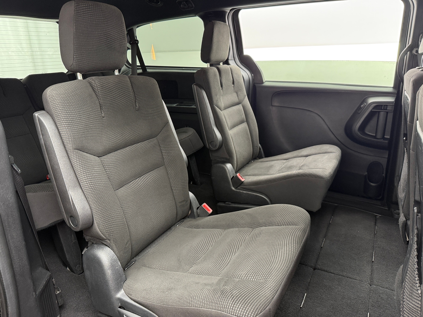 Thumbnail: 2020 Dodge Grand Caravan - 6