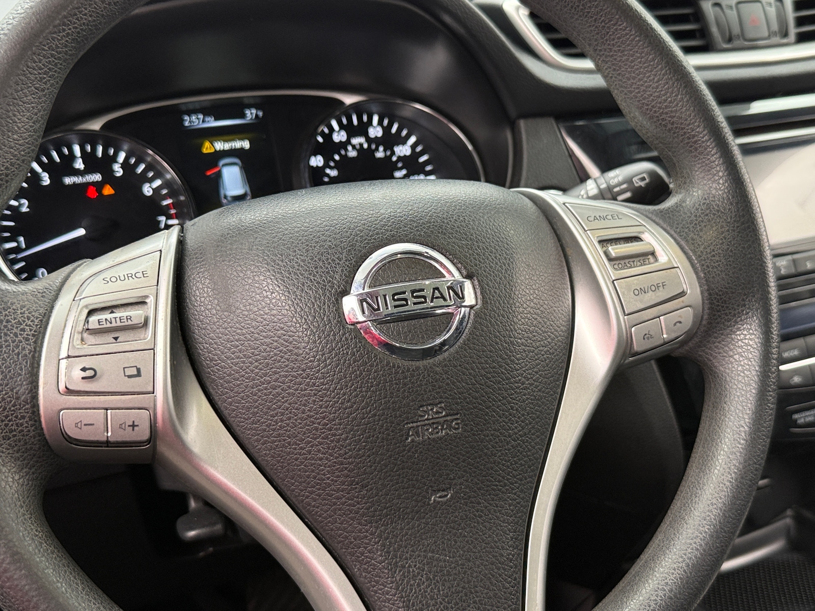 Thumbnail: 2015 Nissan Rogue - 5