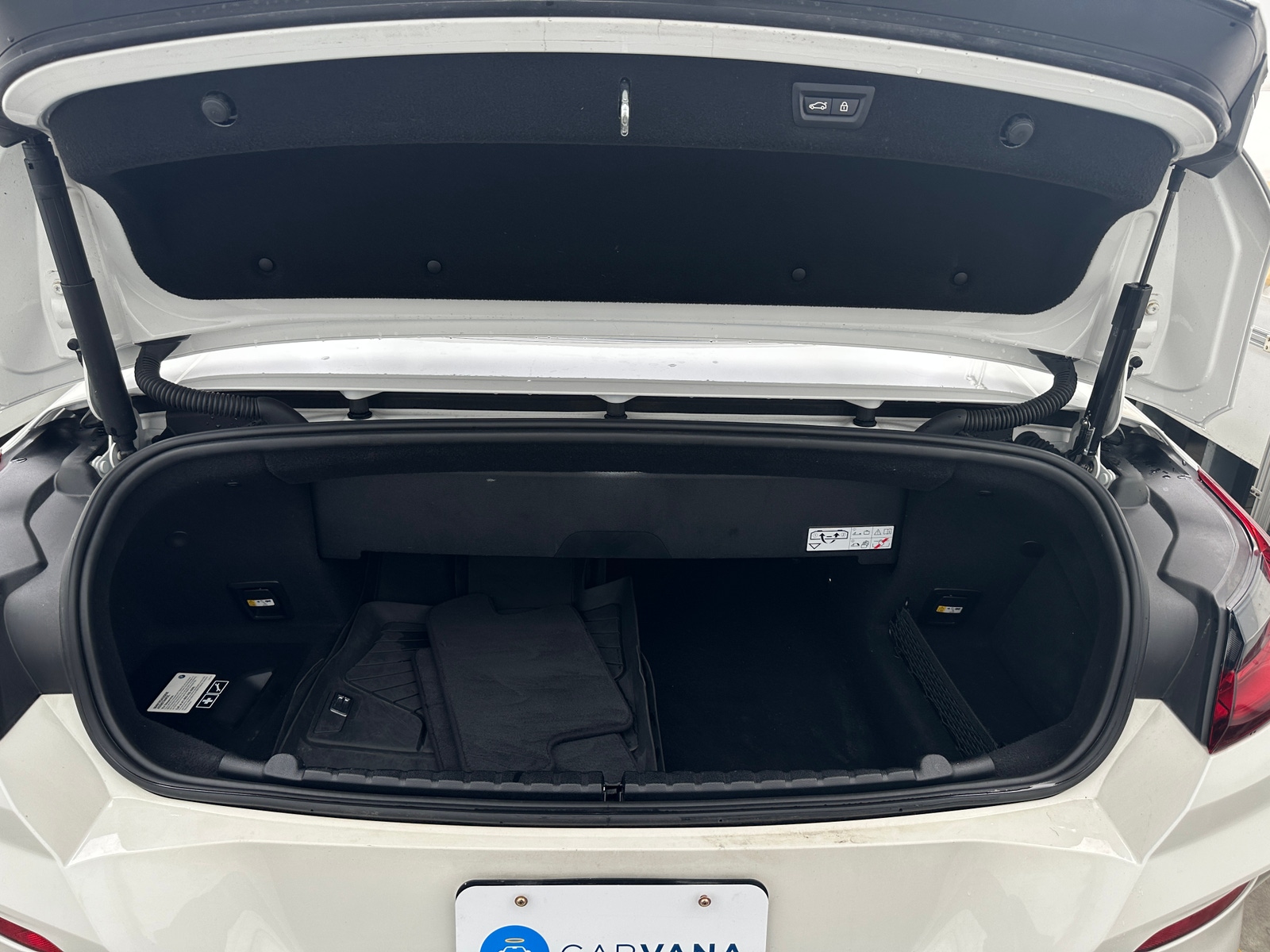 Thumbnail: 2019 BMW 8 Series - 6