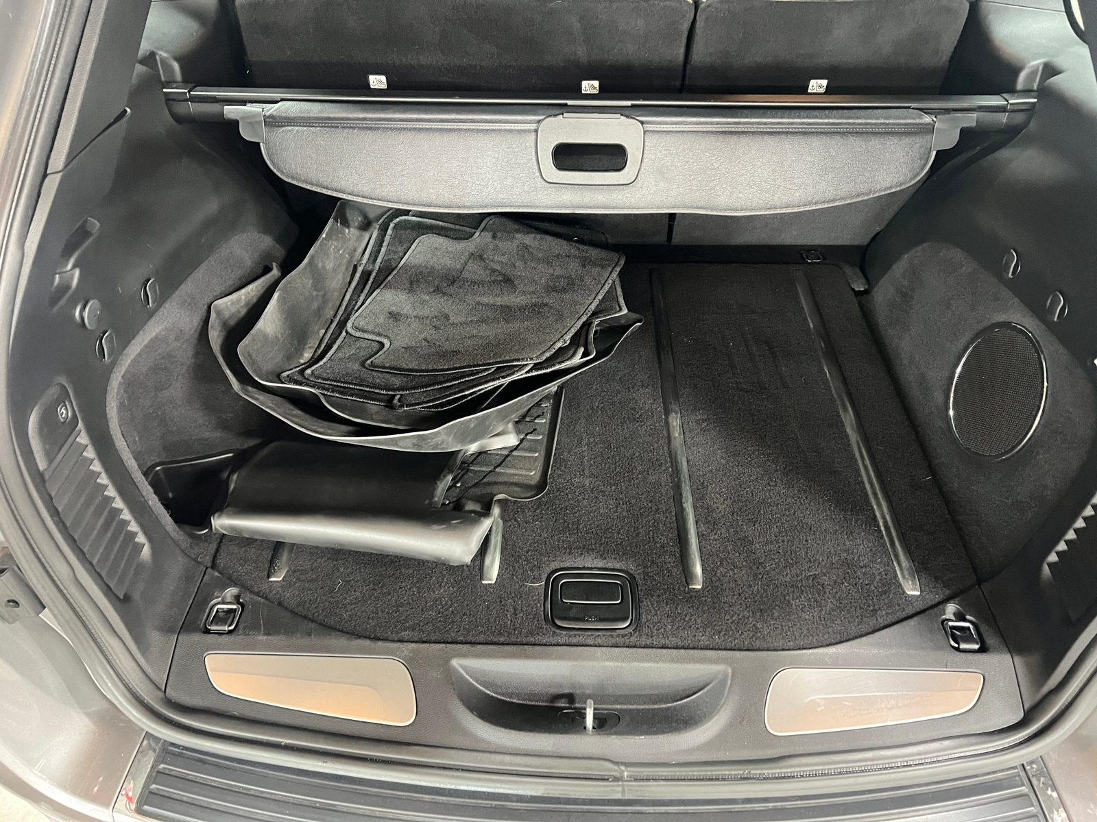 Thumbnail: 2015 Jeep Grand Cherokee - 6