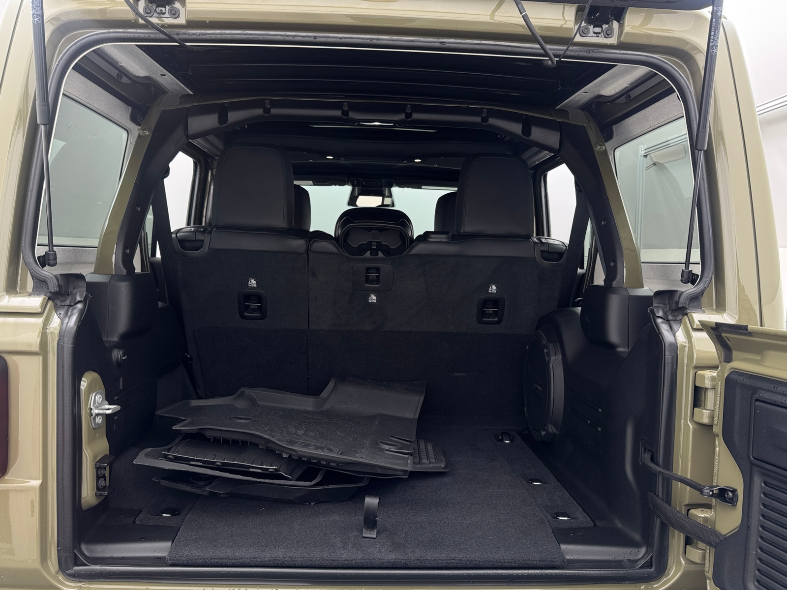 Thumbnail: 2025 Jeep Wrangler - 6