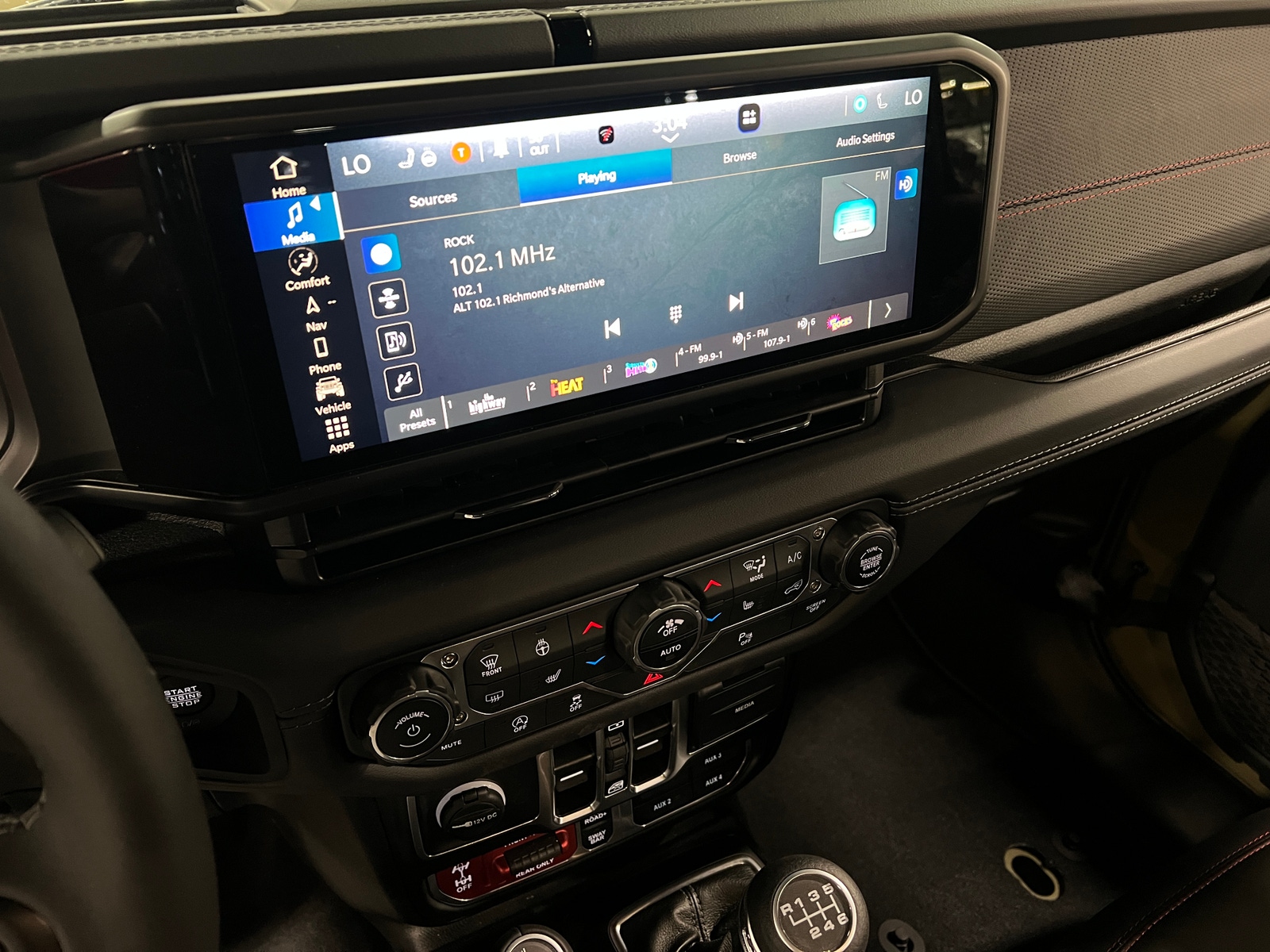 Thumbnail: 2025 Jeep Wrangler - 3