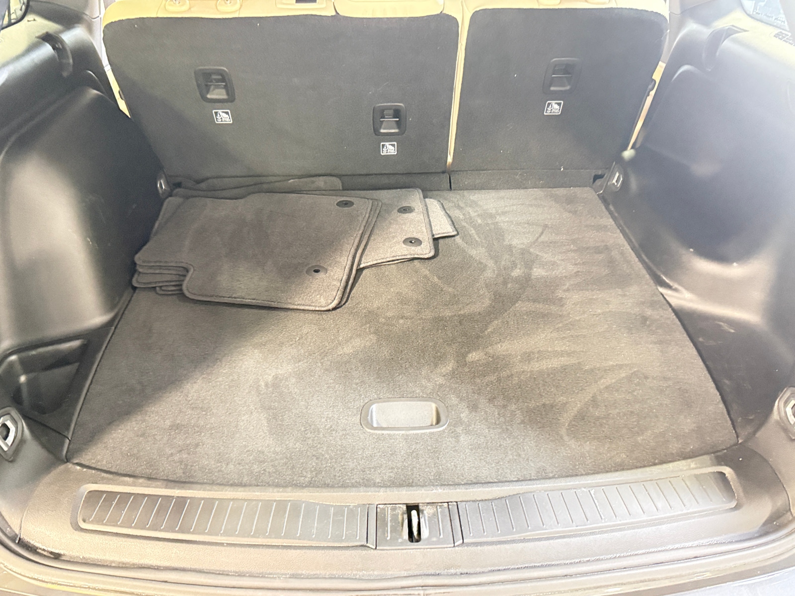 Thumbnail: 2023 Jeep Grand Cherokee - 6