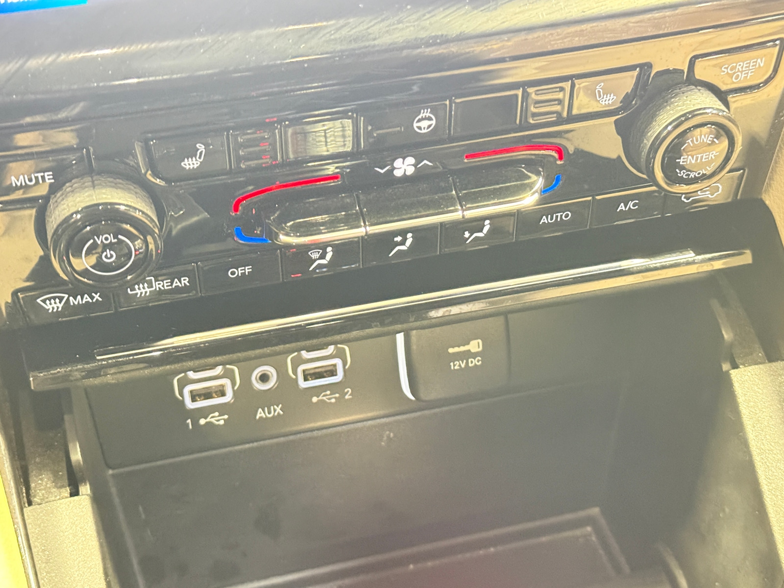 Thumbnail: 2023 Jeep Grand Cherokee - 3