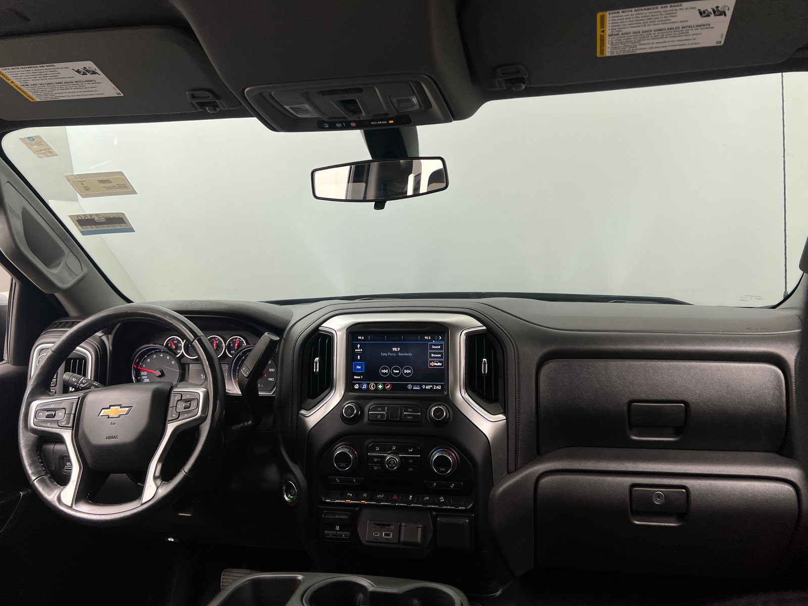 Thumbnail: 2020 Chevrolet Silverado 1500 - 3