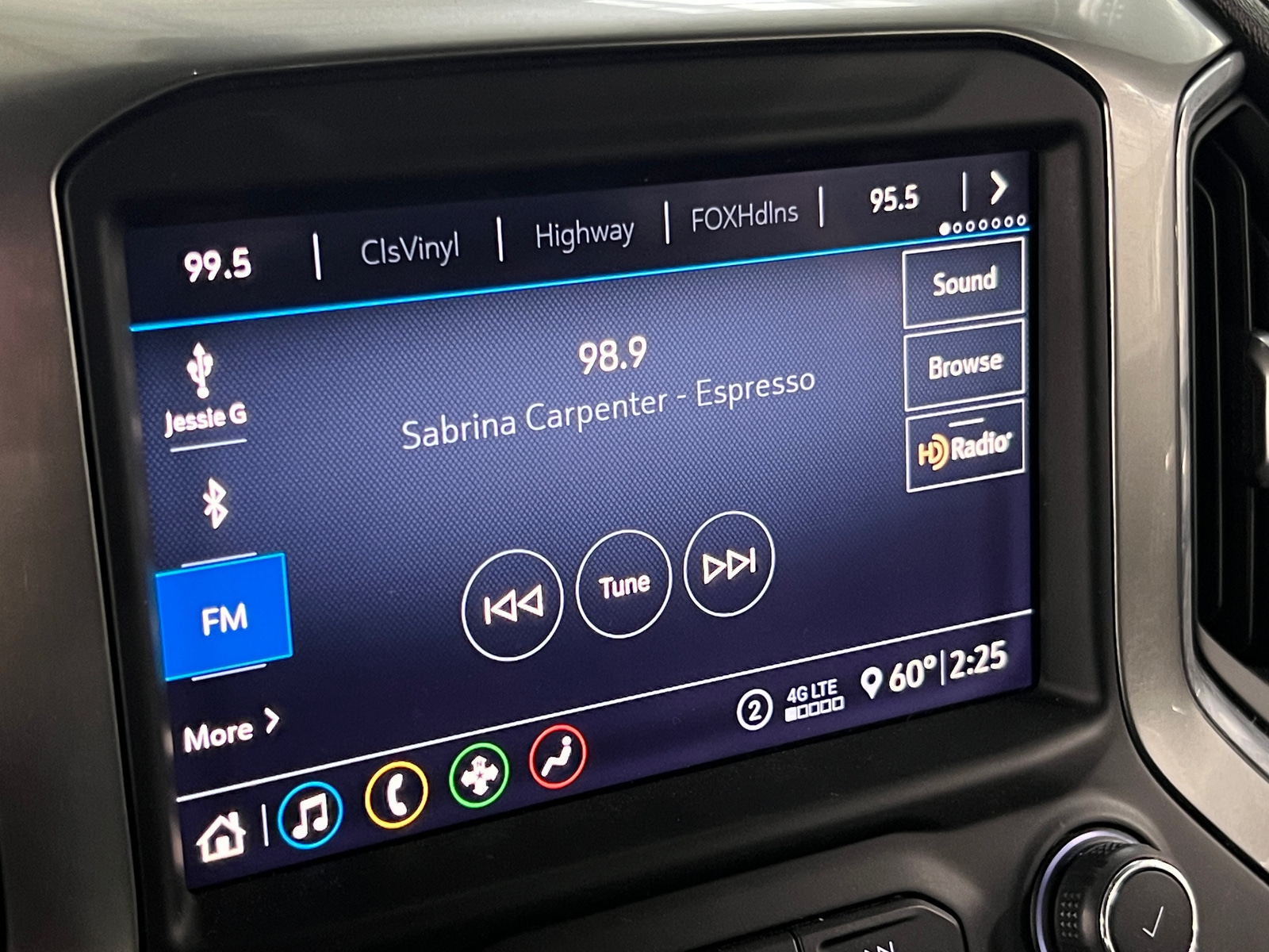 Thumbnail: 2020 Chevrolet Silverado 1500 - 4