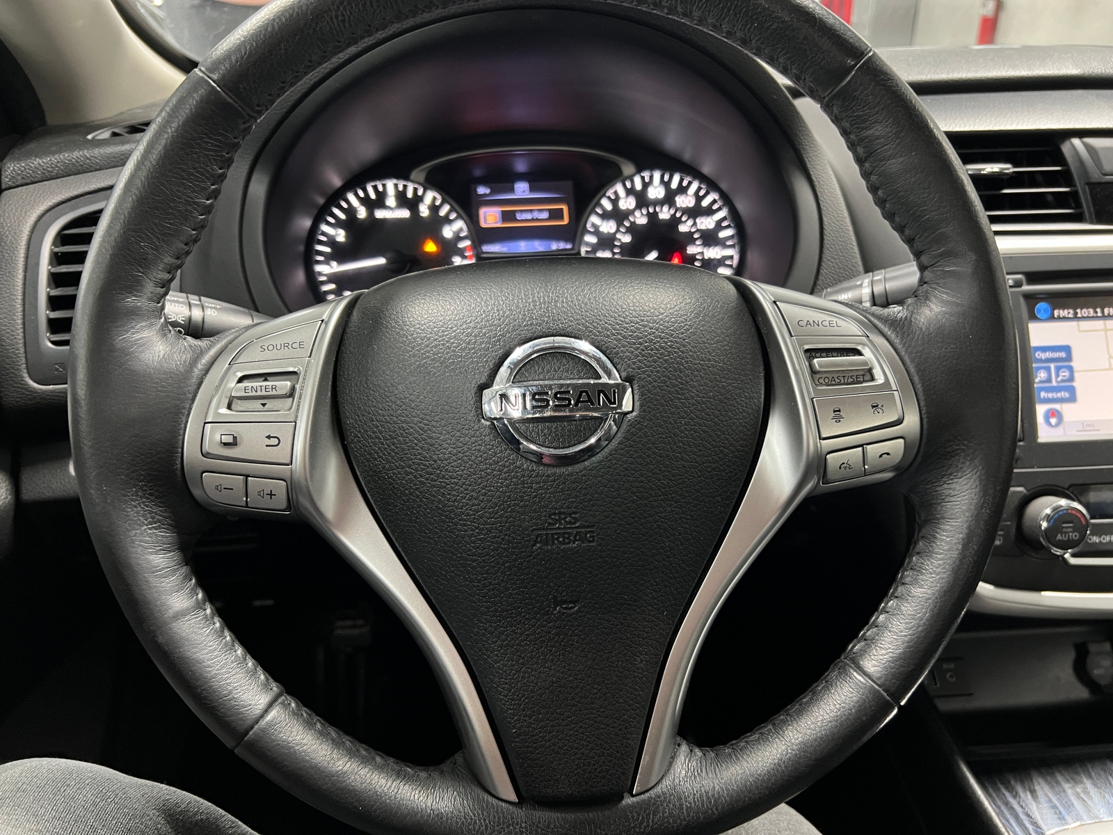 Thumbnail: 2017 Nissan Altima - 4