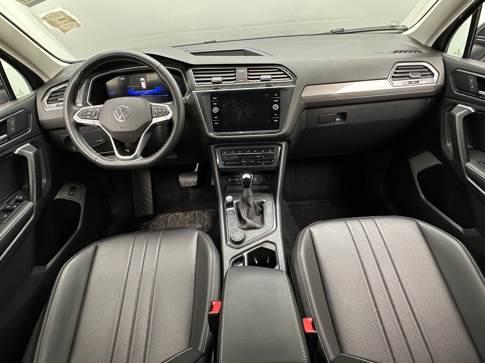 Thumbnail: 2024 Volkswagen Tiguan - 2