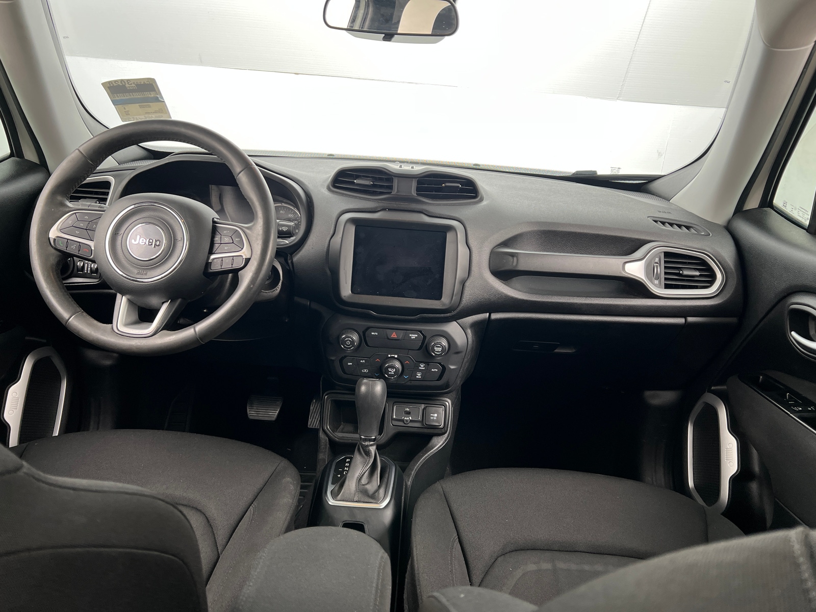 Thumbnail: 2020 Jeep Renegade - 3