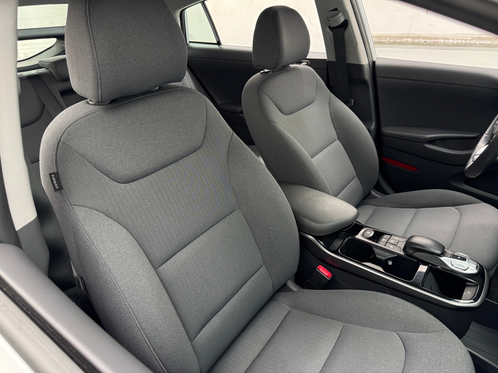 Thumbnail: 2020 Hyundai Ioniq - 2