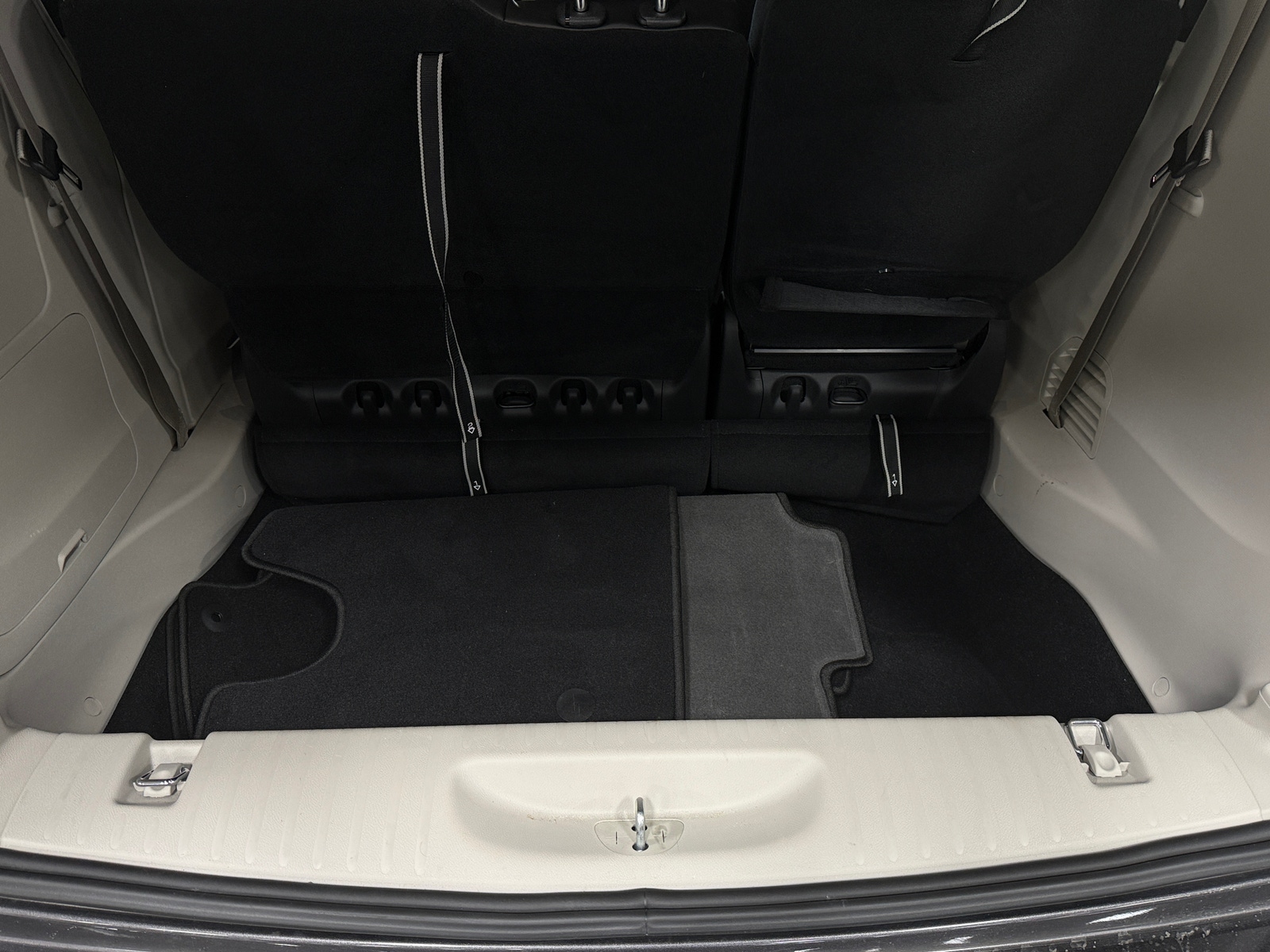 Thumbnail: 2022 Chrysler Pacifica - 7