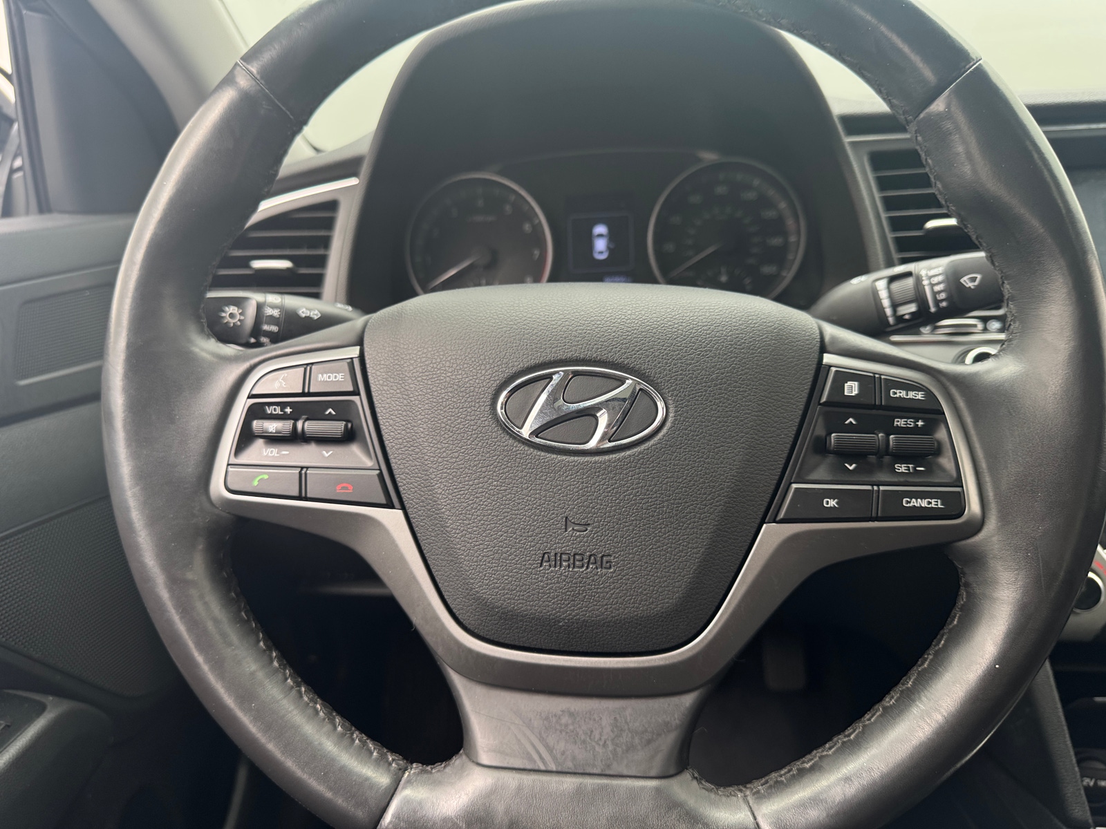 Thumbnail: 2017 Hyundai Elantra - 5