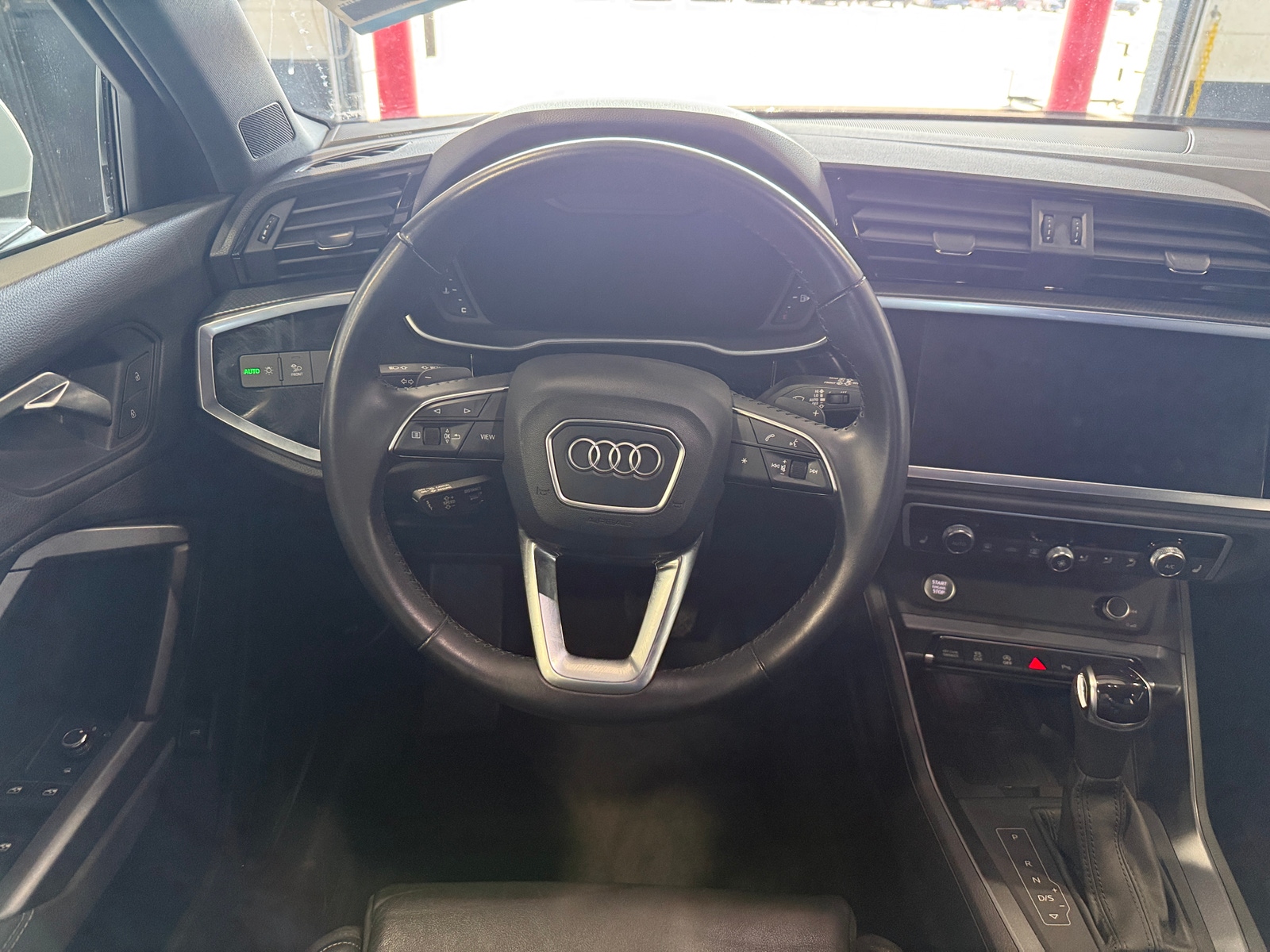 Thumbnail: 2020 Audi Q3 - 4