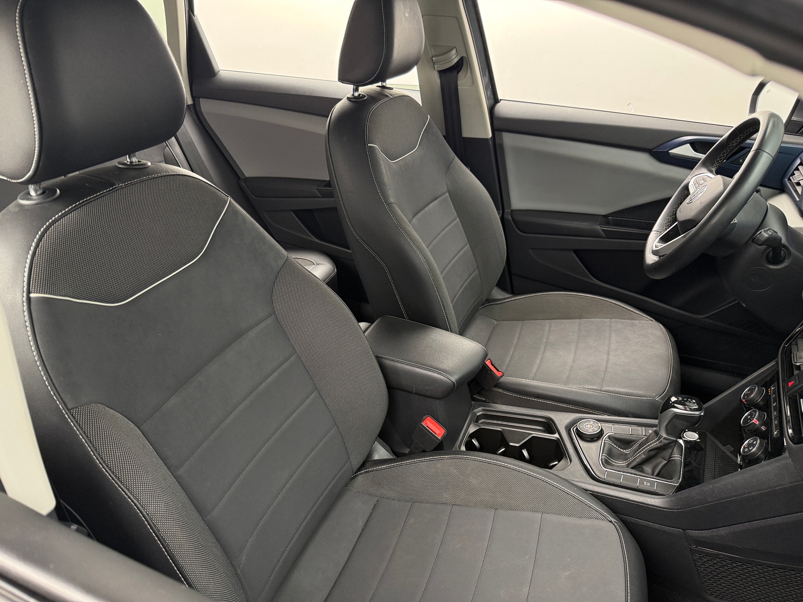 Thumbnail: 2023 Volkswagen Taos - 2