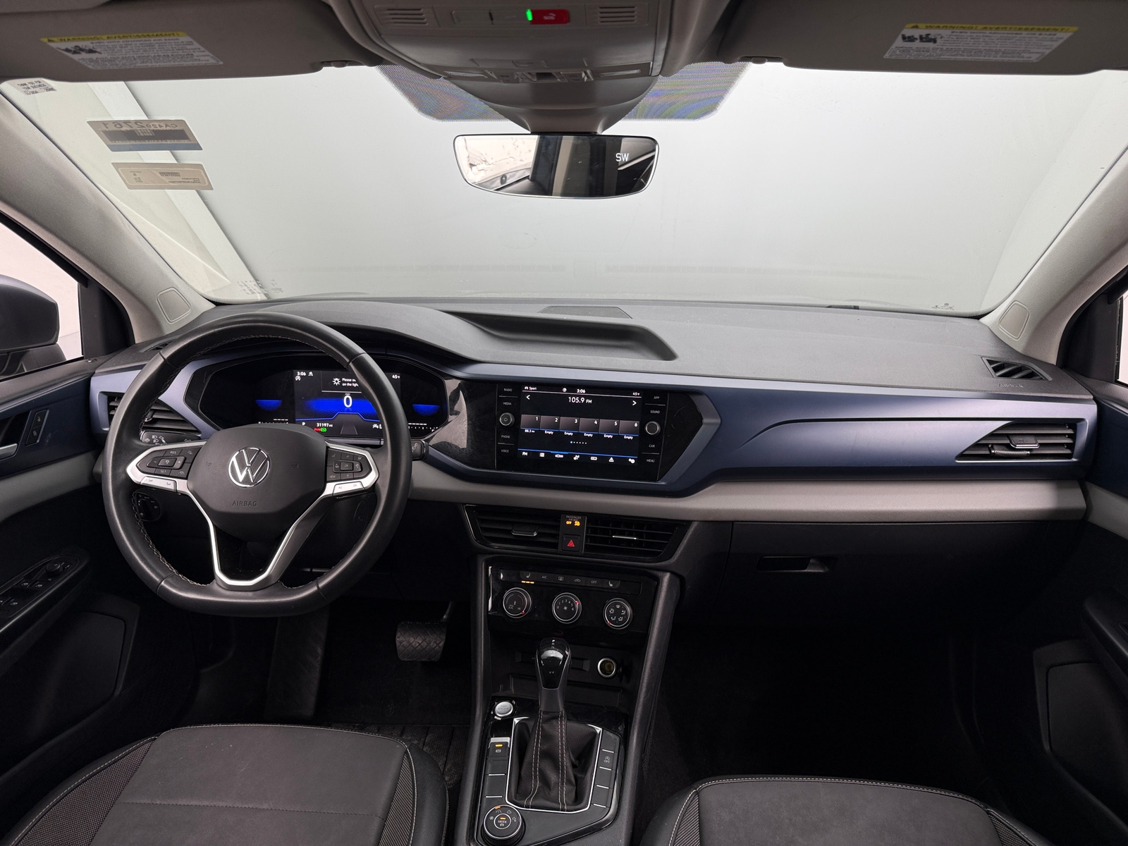 Thumbnail: 2023 Volkswagen Taos - 3