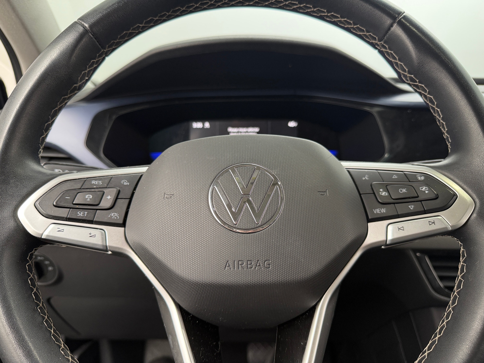 Thumbnail: 2023 Volkswagen Taos - 5