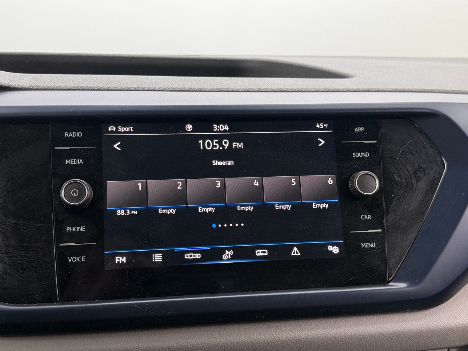 Thumbnail: 2023 Volkswagen Taos - 4