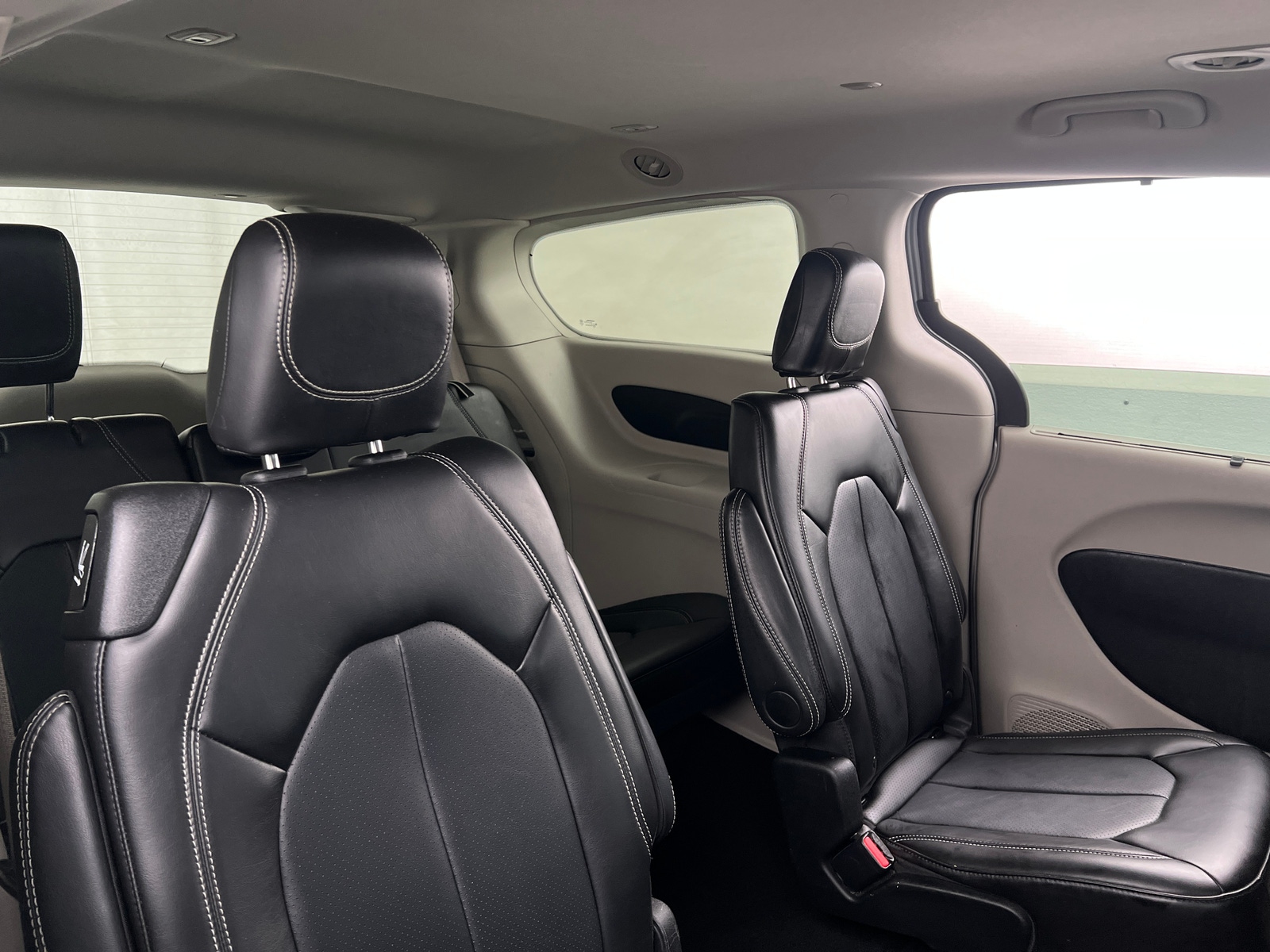 Thumbnail: 2024 Chrysler Pacifica - 5