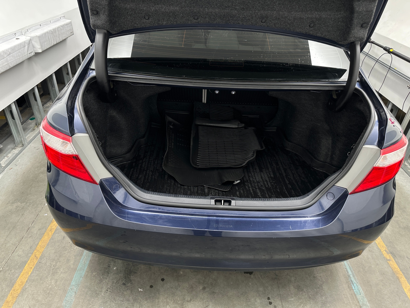 Thumbnail: 2017 Toyota Camry - 6