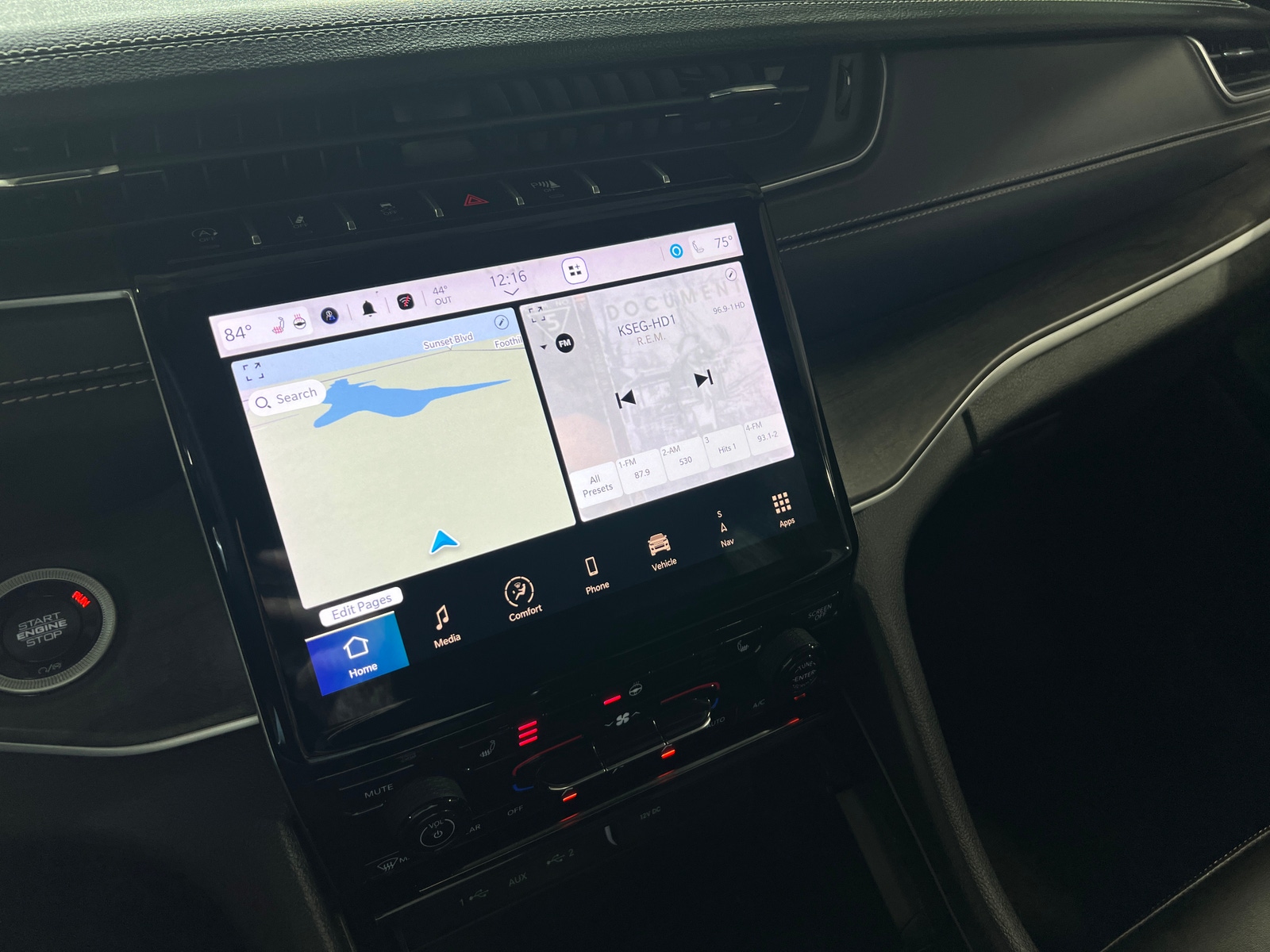 Thumbnail: 2024 Jeep Grand Cherokee - 3