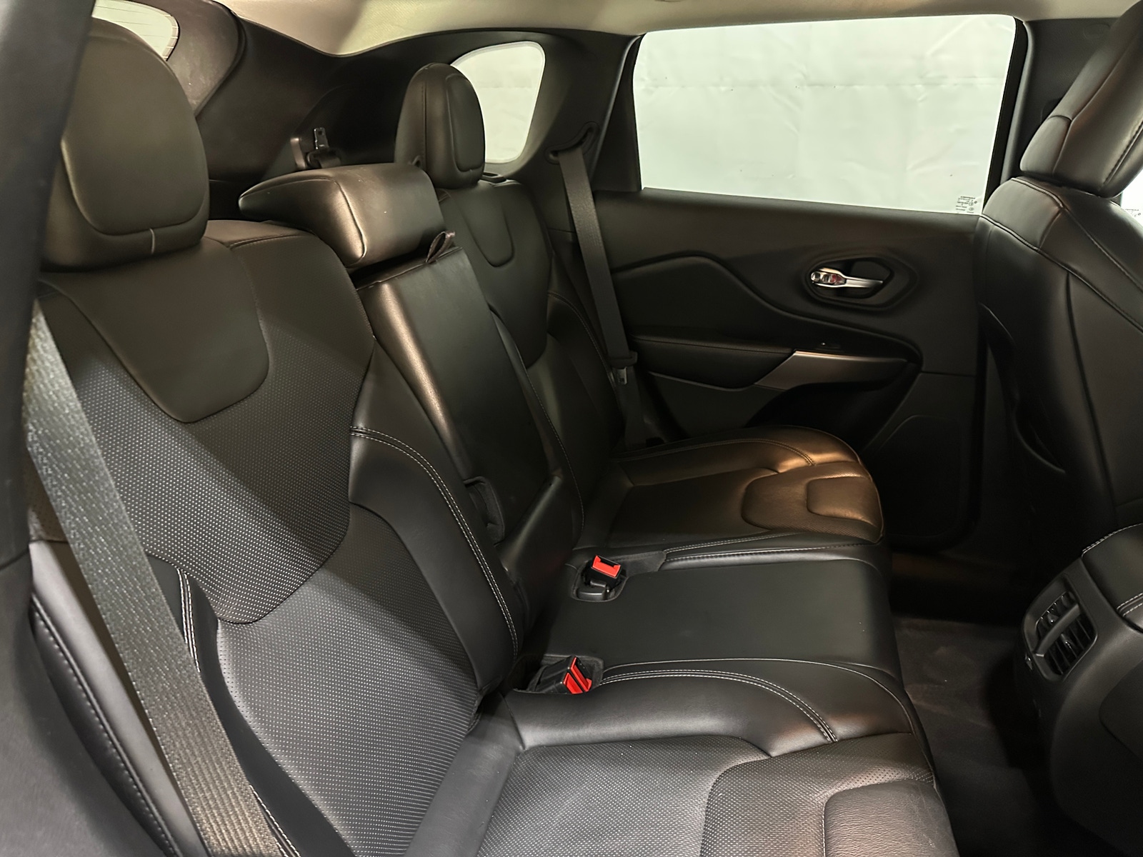 Thumbnail: 2021 Jeep Cherokee - 5