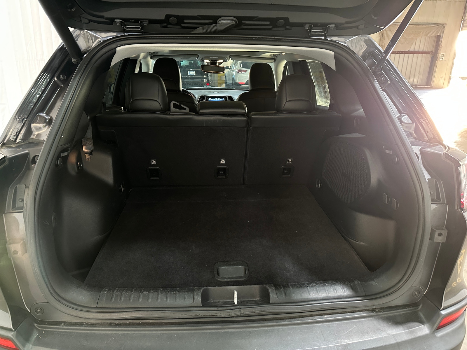 Thumbnail: 2021 Jeep Cherokee - 6