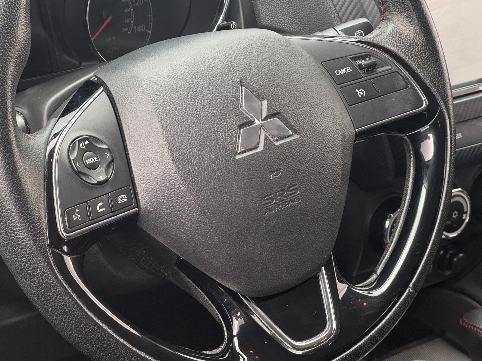 Thumbnail: 2018 Mitsubishi Outlander Sport - 5