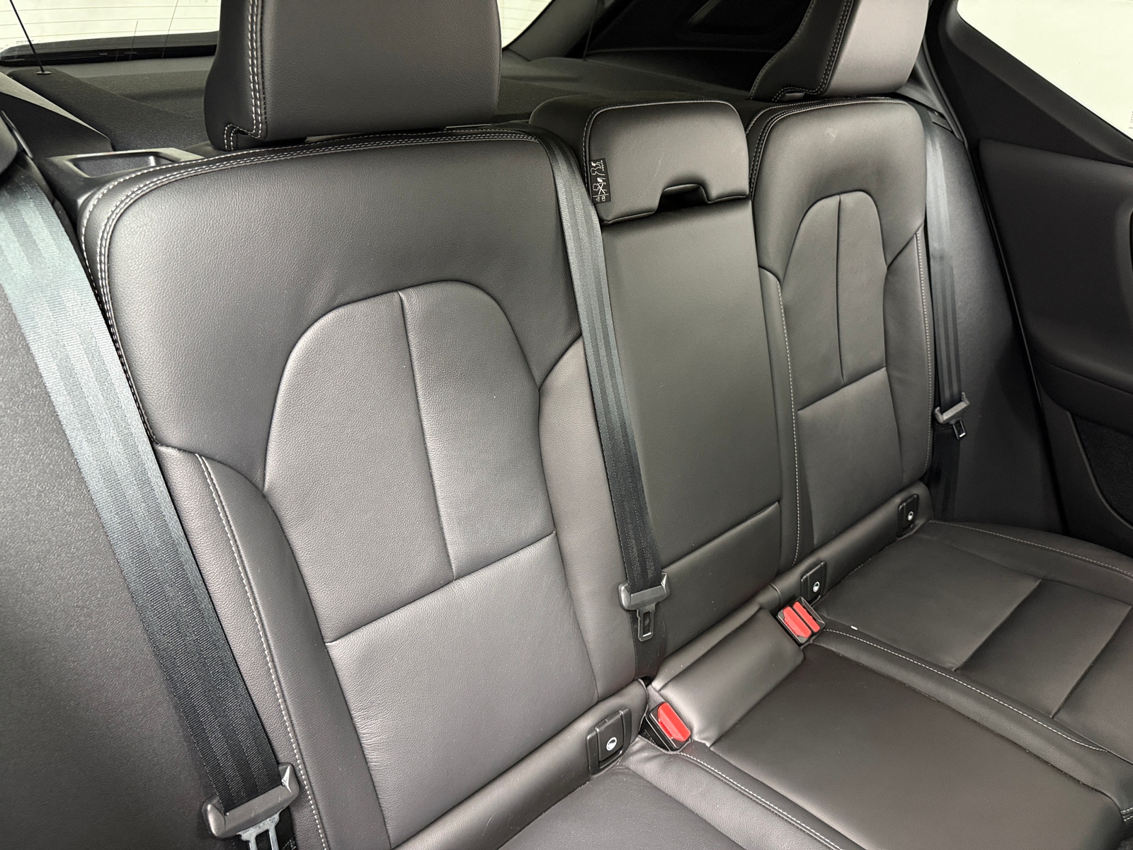 Thumbnail: 2024 Volvo XC40 - 6