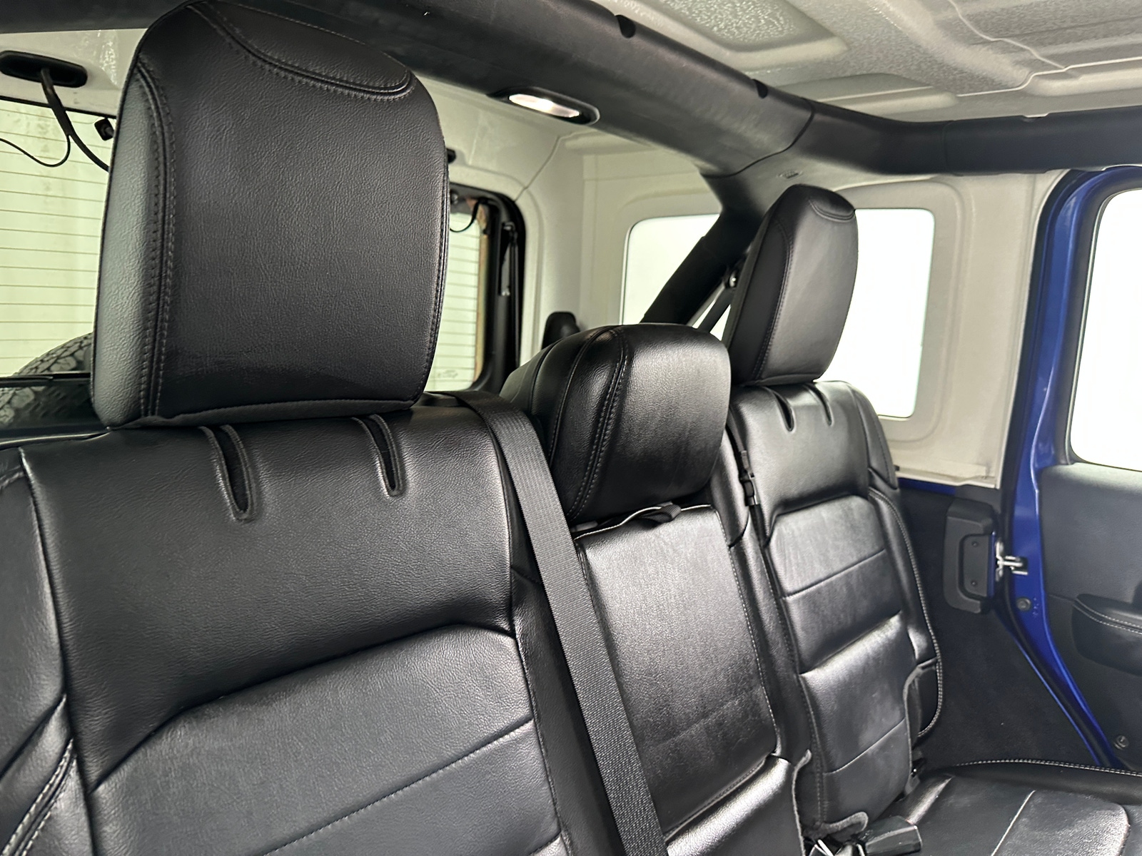 Thumbnail: 2020 Jeep Wrangler - 6