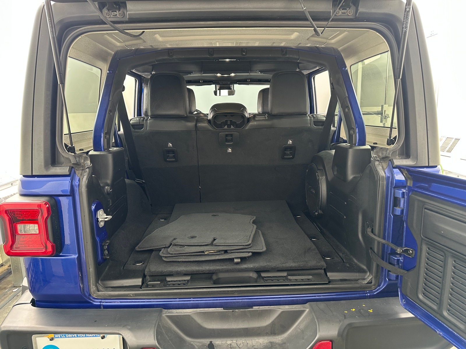 Thumbnail: 2020 Jeep Wrangler - 7