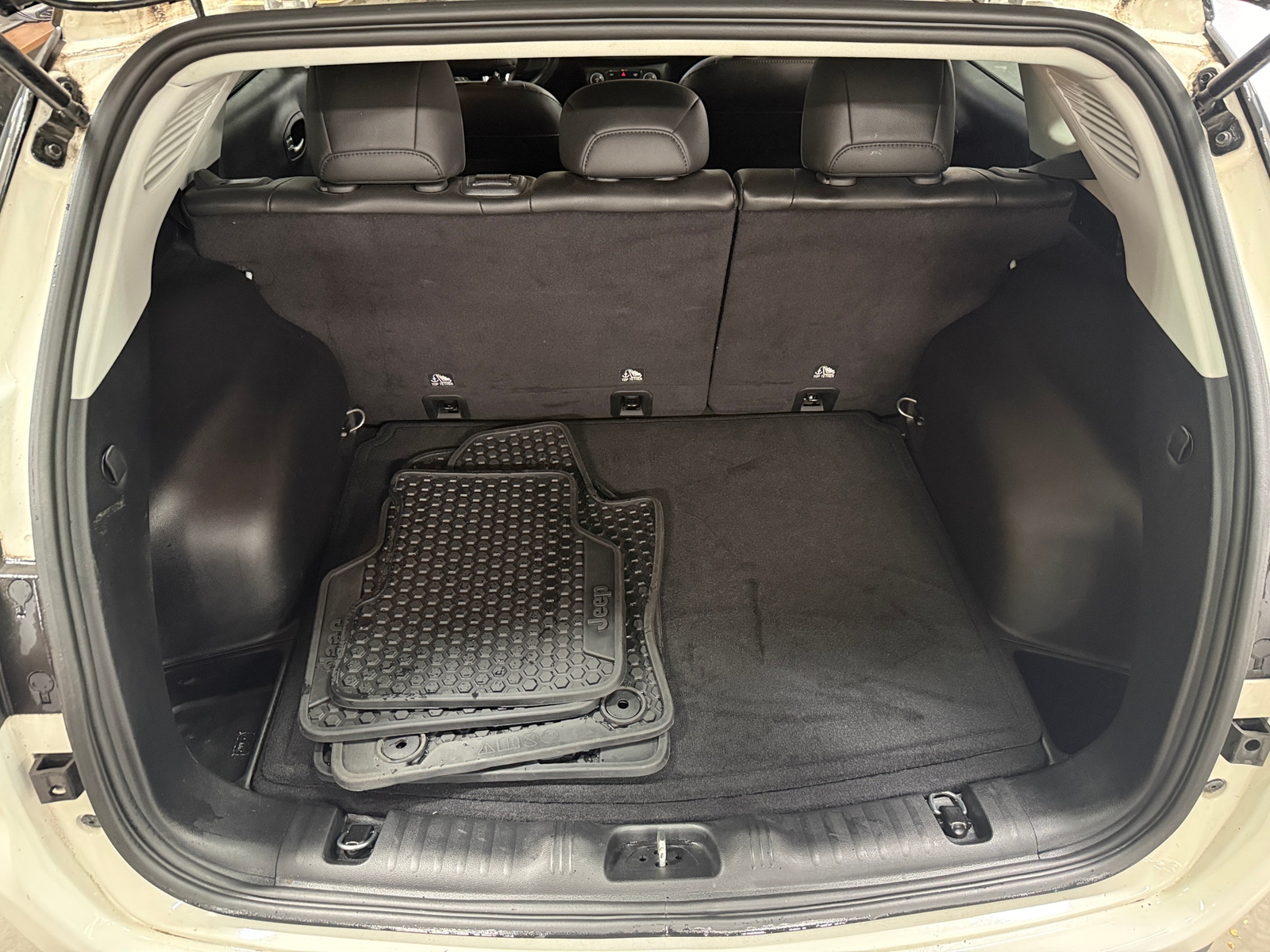 Thumbnail: 2020 Jeep Compass - 7