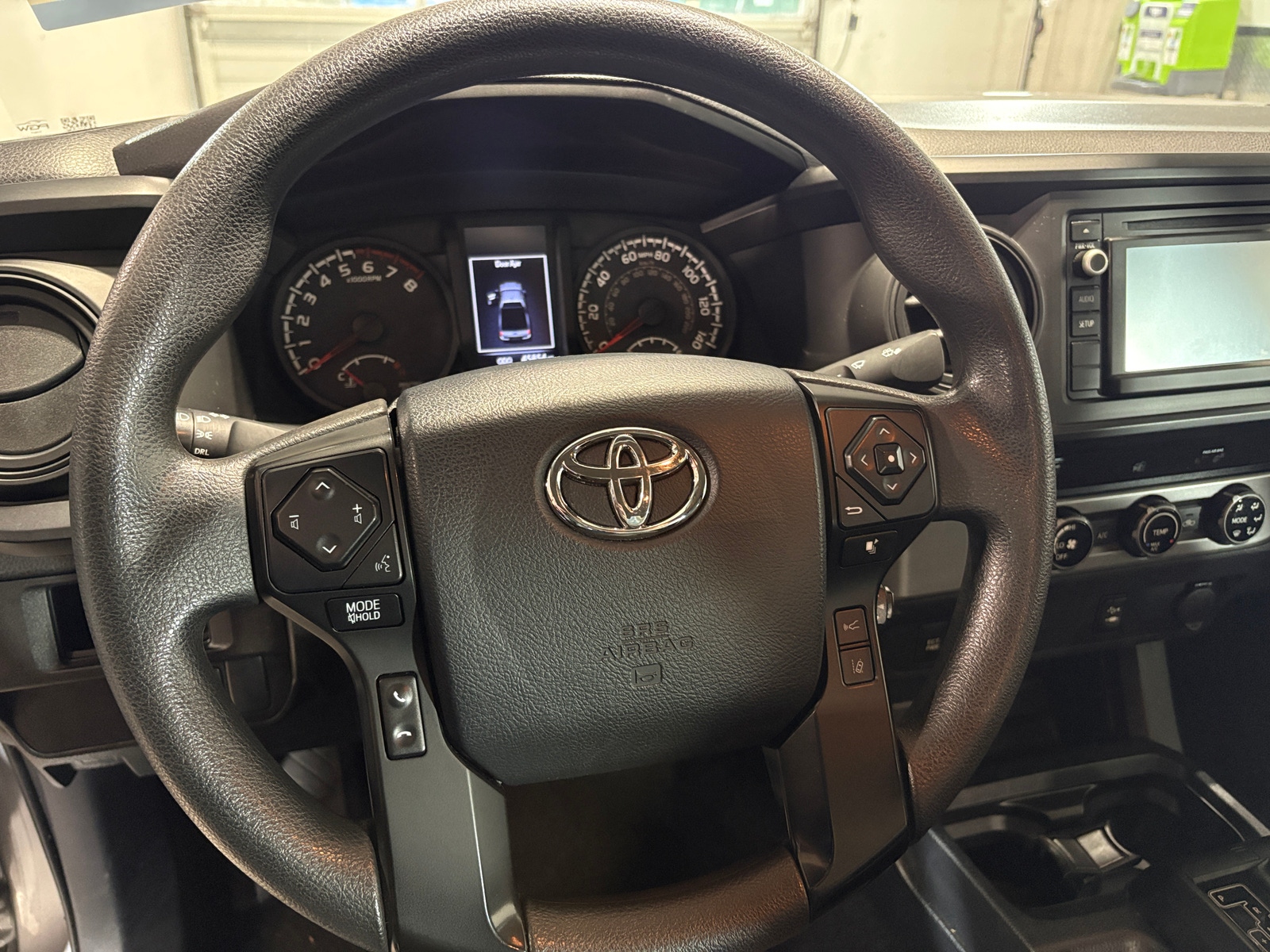 Thumbnail: 2018 Toyota Tacoma - 5