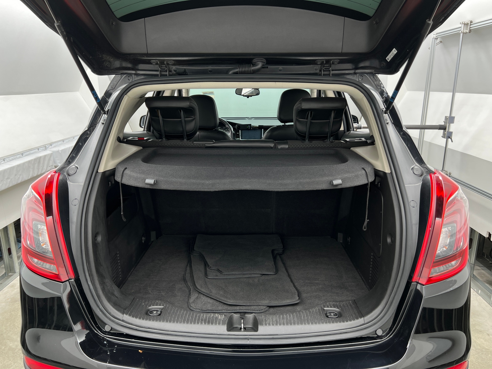 Thumbnail: 2018 Buick Encore - 7