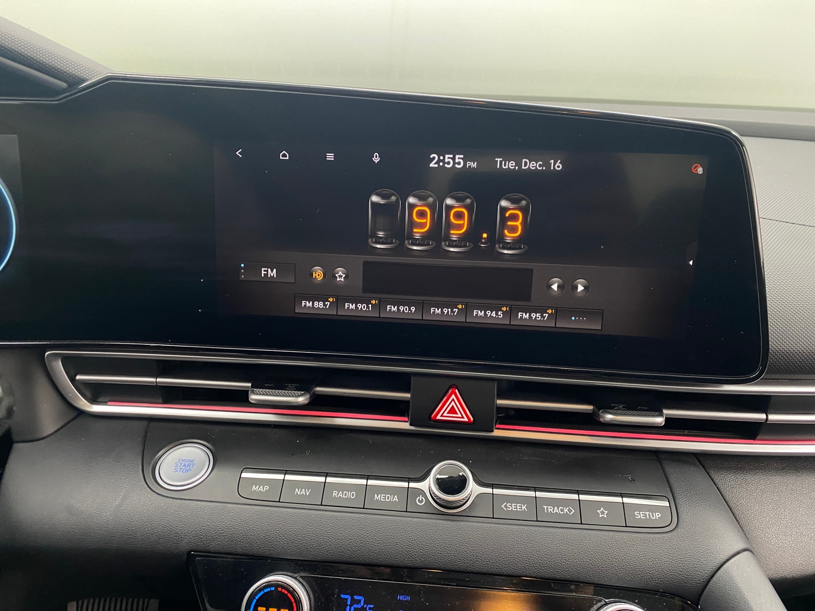 Thumbnail: 2021 Hyundai Elantra - 3