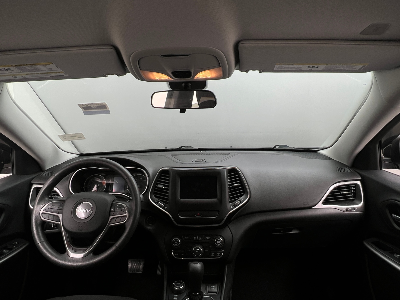 Thumbnail: 2019 Jeep Cherokee - 3