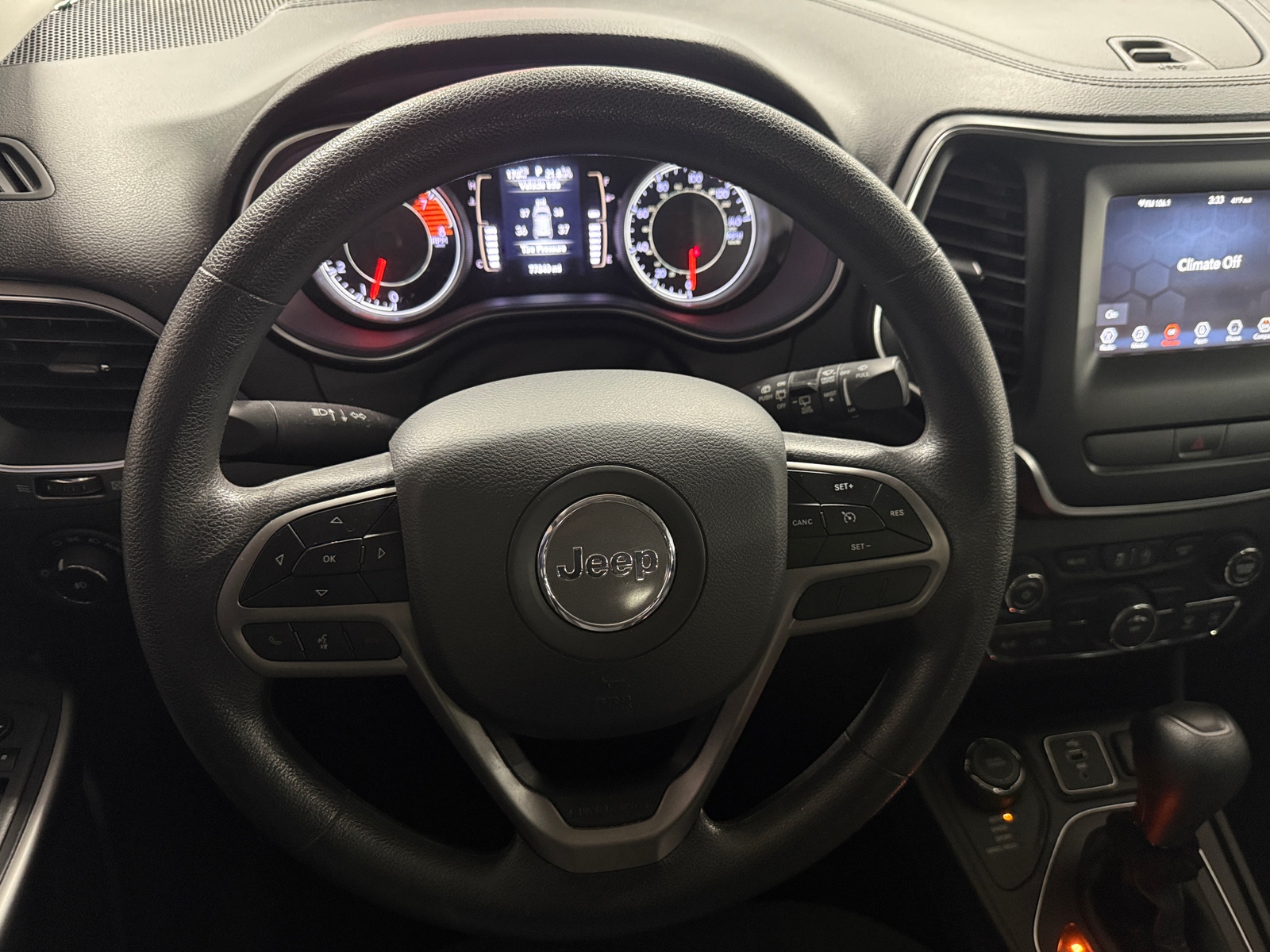 Thumbnail: 2019 Jeep Cherokee - 5