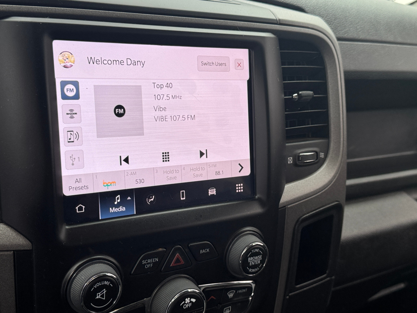 Thumbnail: 2022 RAM 1500 Classic - 4