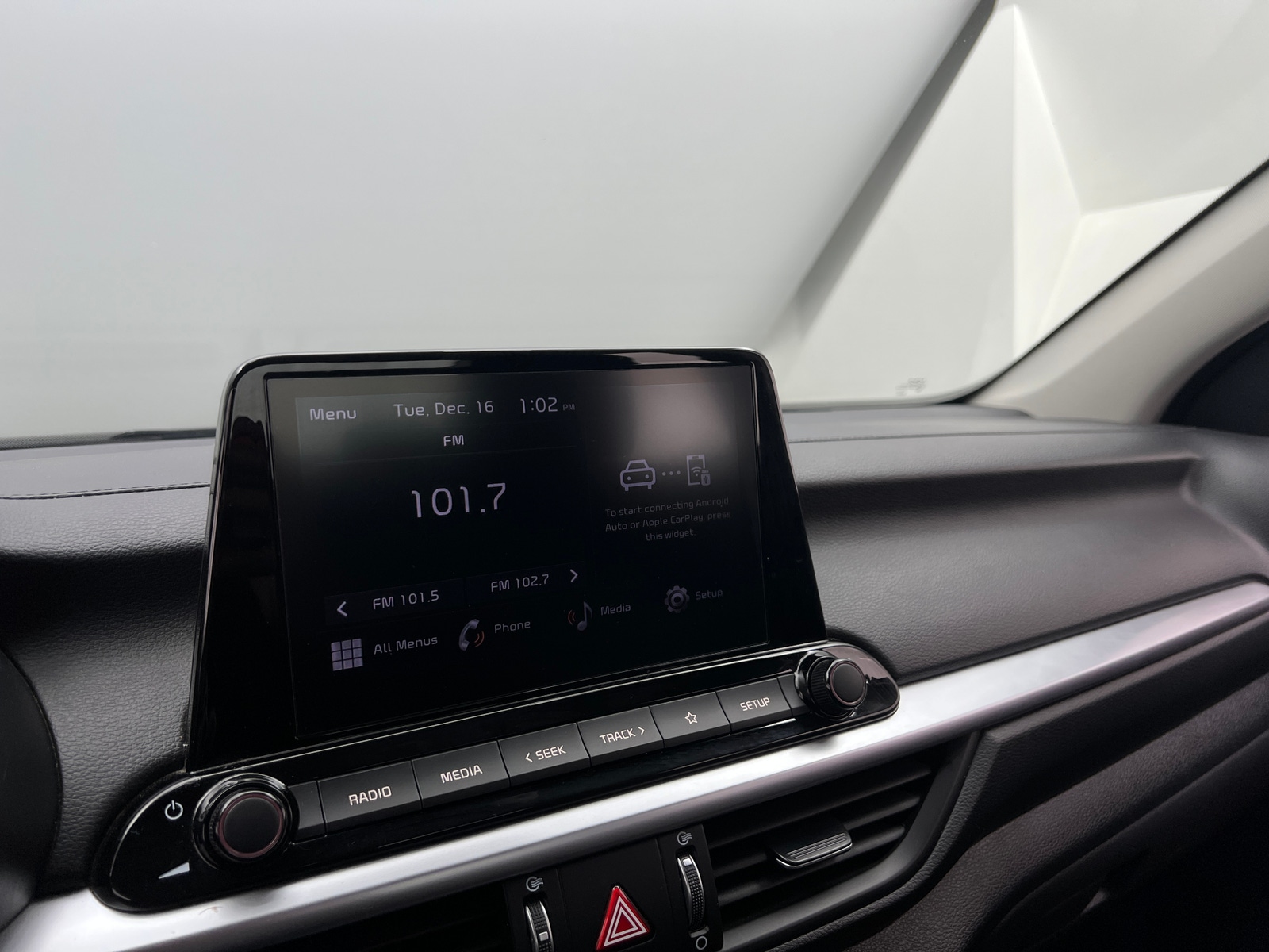 Thumbnail: 2024 Kia Forte - 4