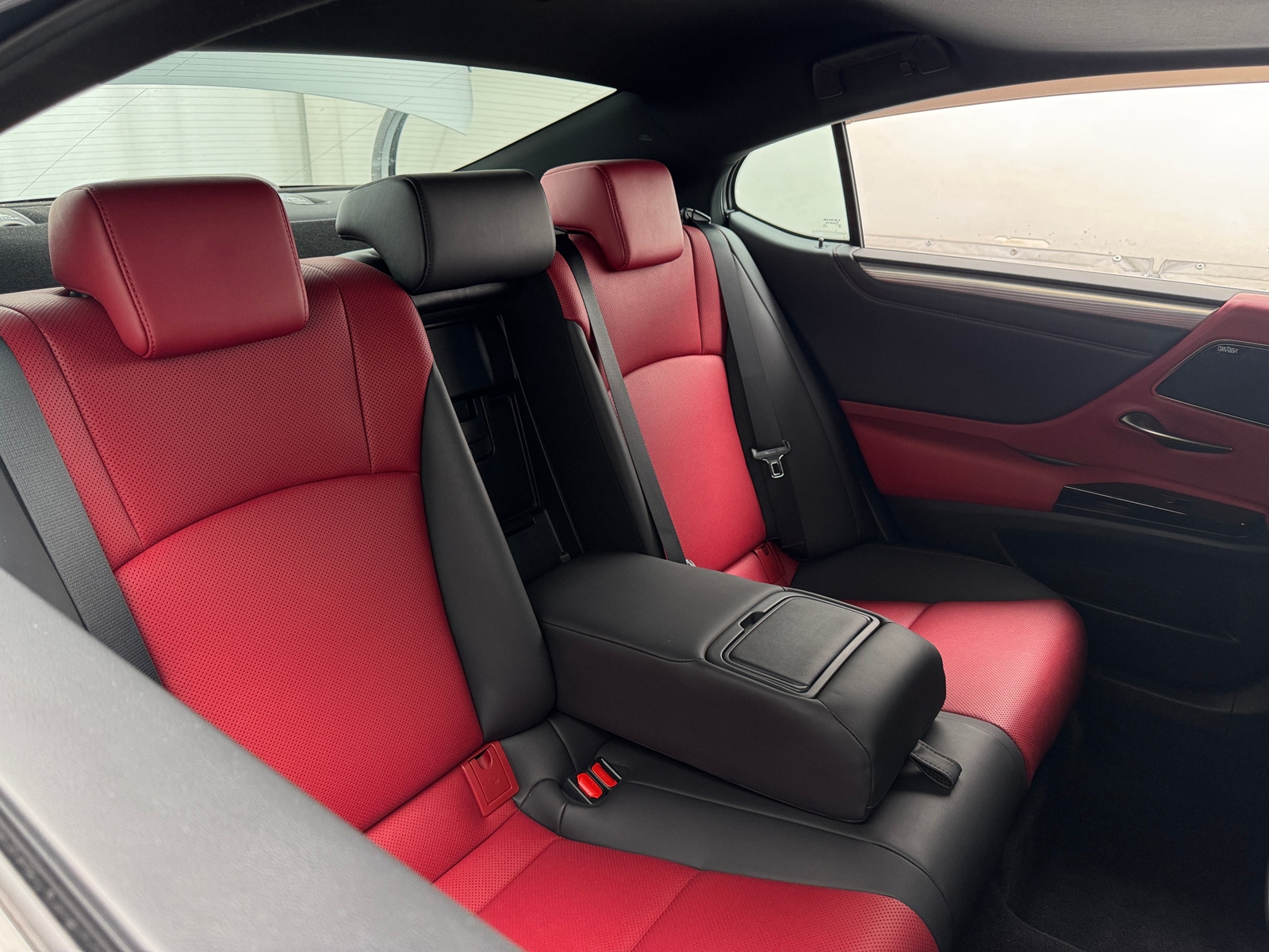 Thumbnail: 2022 Lexus ES - 5