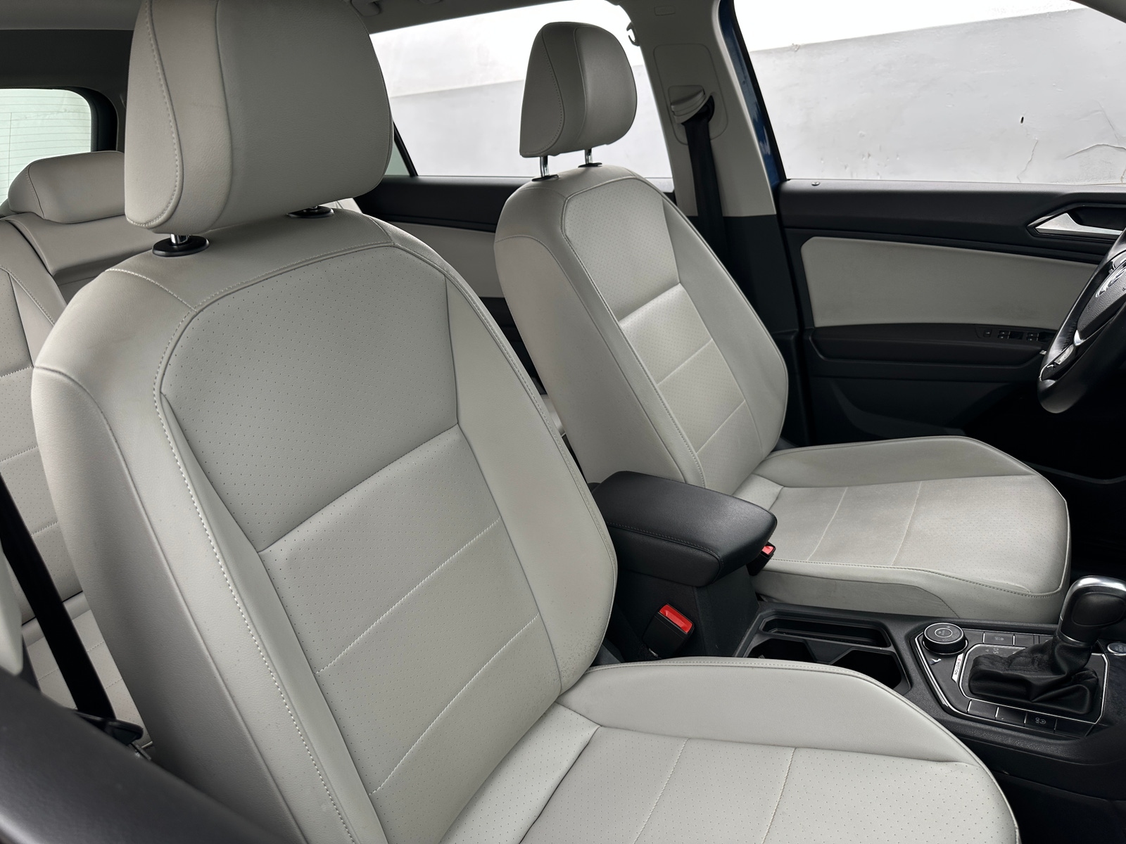 Thumbnail: 2018 Volkswagen Tiguan - 2