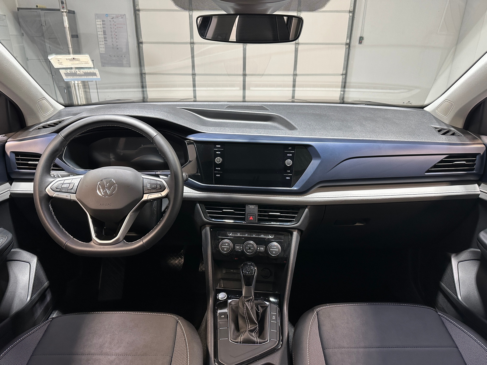 Thumbnail: 2024 Volkswagen Taos - 3