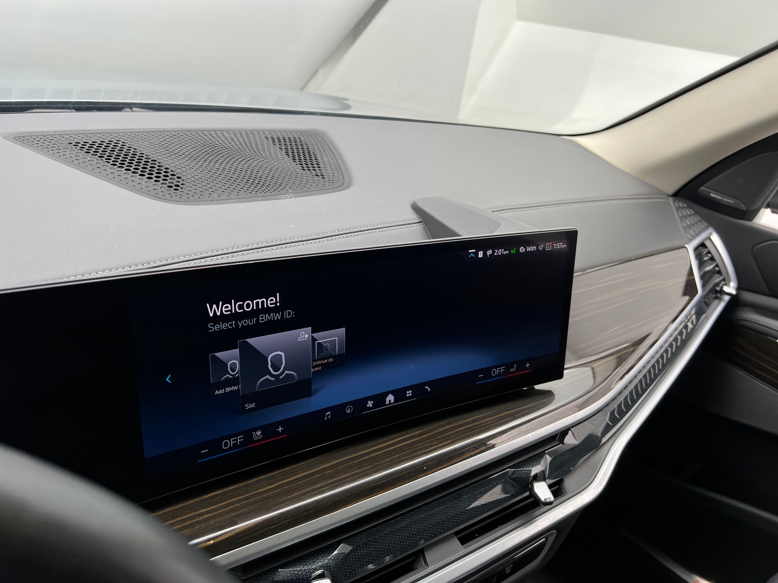 Thumbnail: 2024 BMW X7 - 3