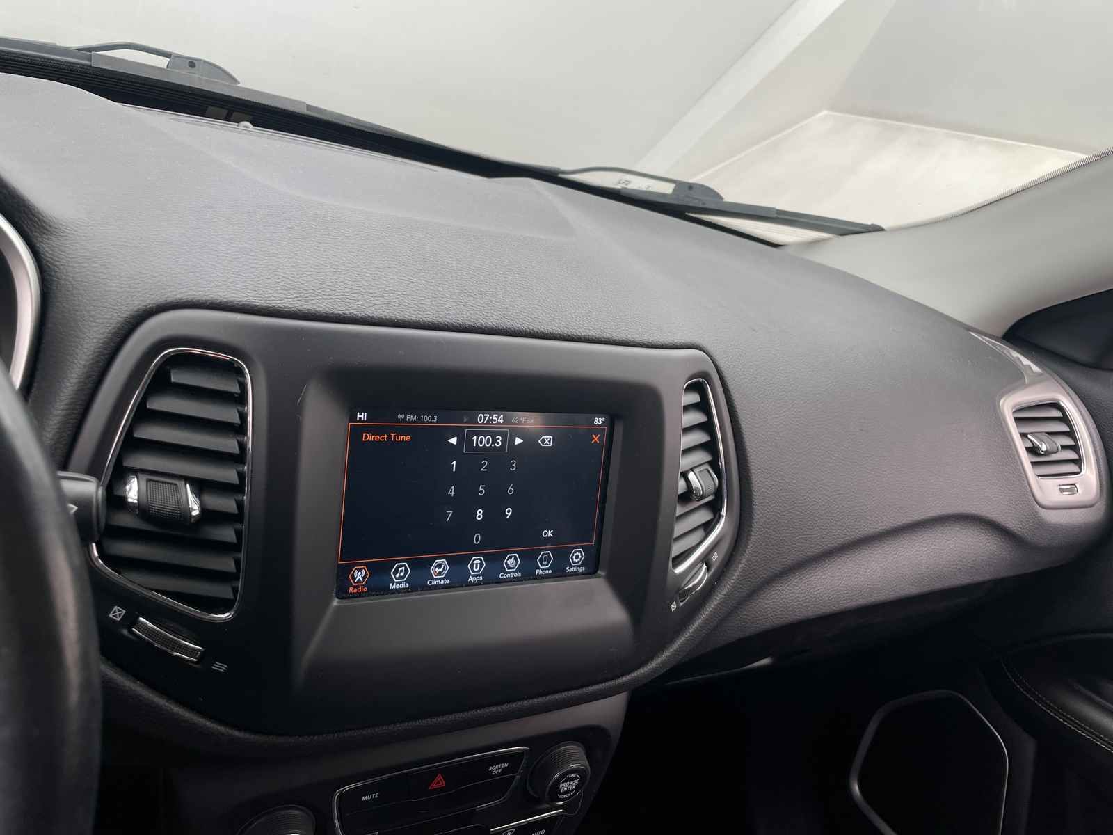 Thumbnail: 2019 Jeep Compass - 4