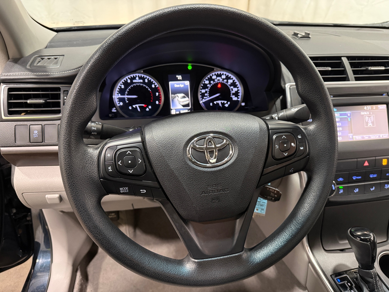 Thumbnail: 2017 Toyota Camry - 5