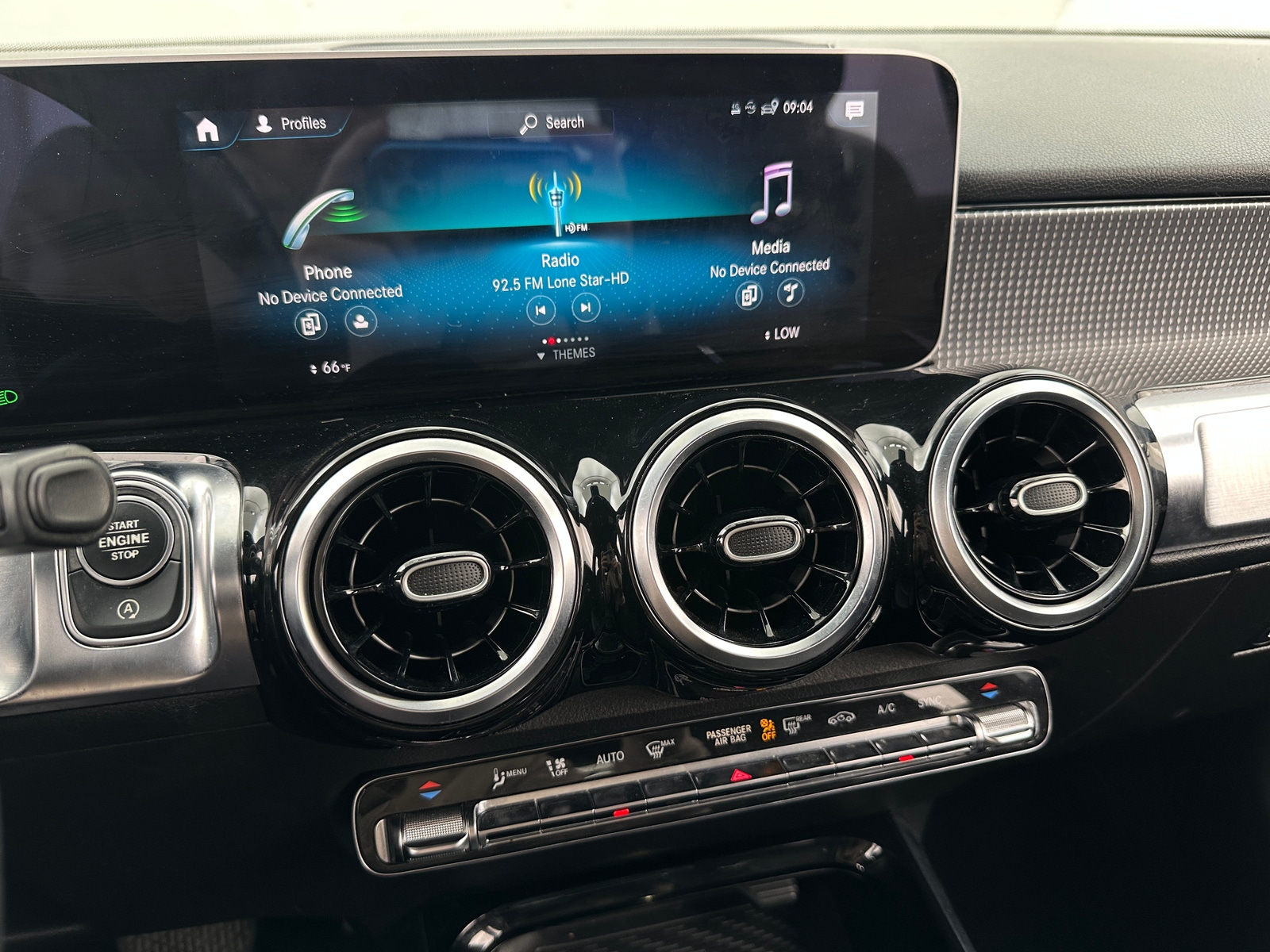 Thumbnail: 2020 Mercedes-Benz GLB - 3