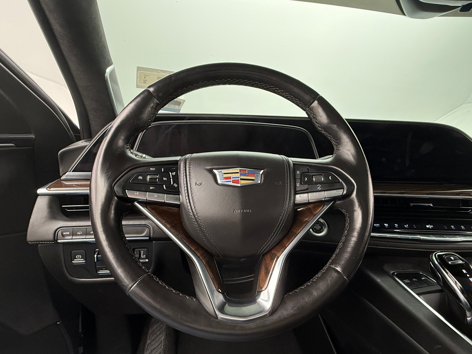 Thumbnail: 2022 Cadillac Escalade - 4