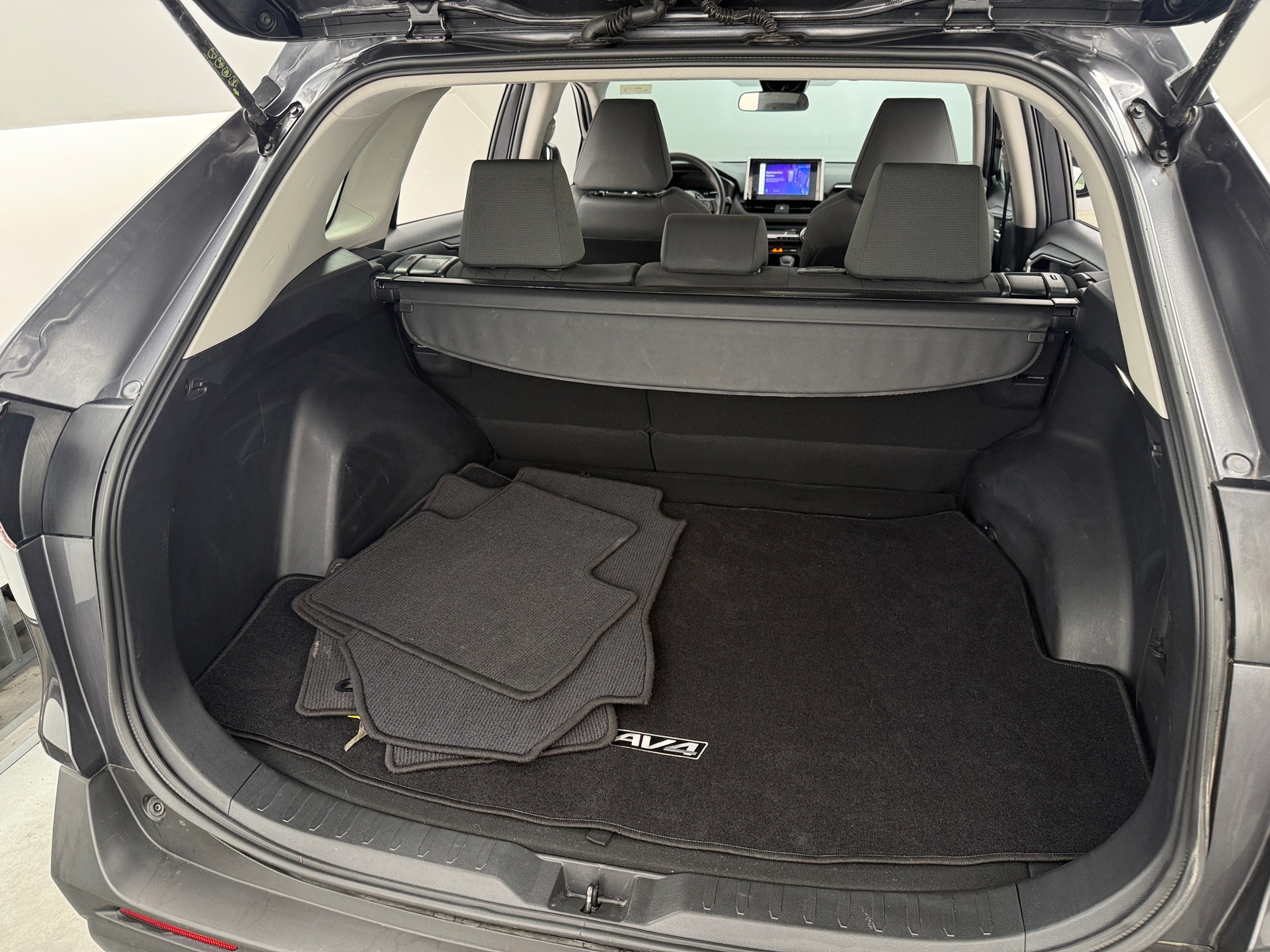 Thumbnail: 2023 Toyota RAV4 - 7