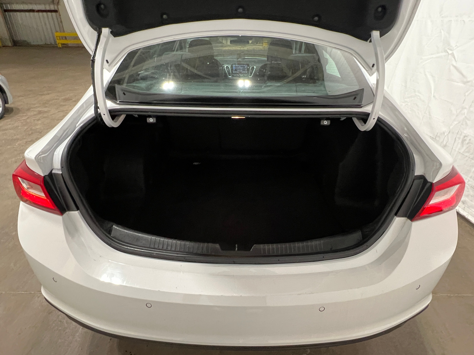 Thumbnail: 2024 Chevrolet Malibu - 7