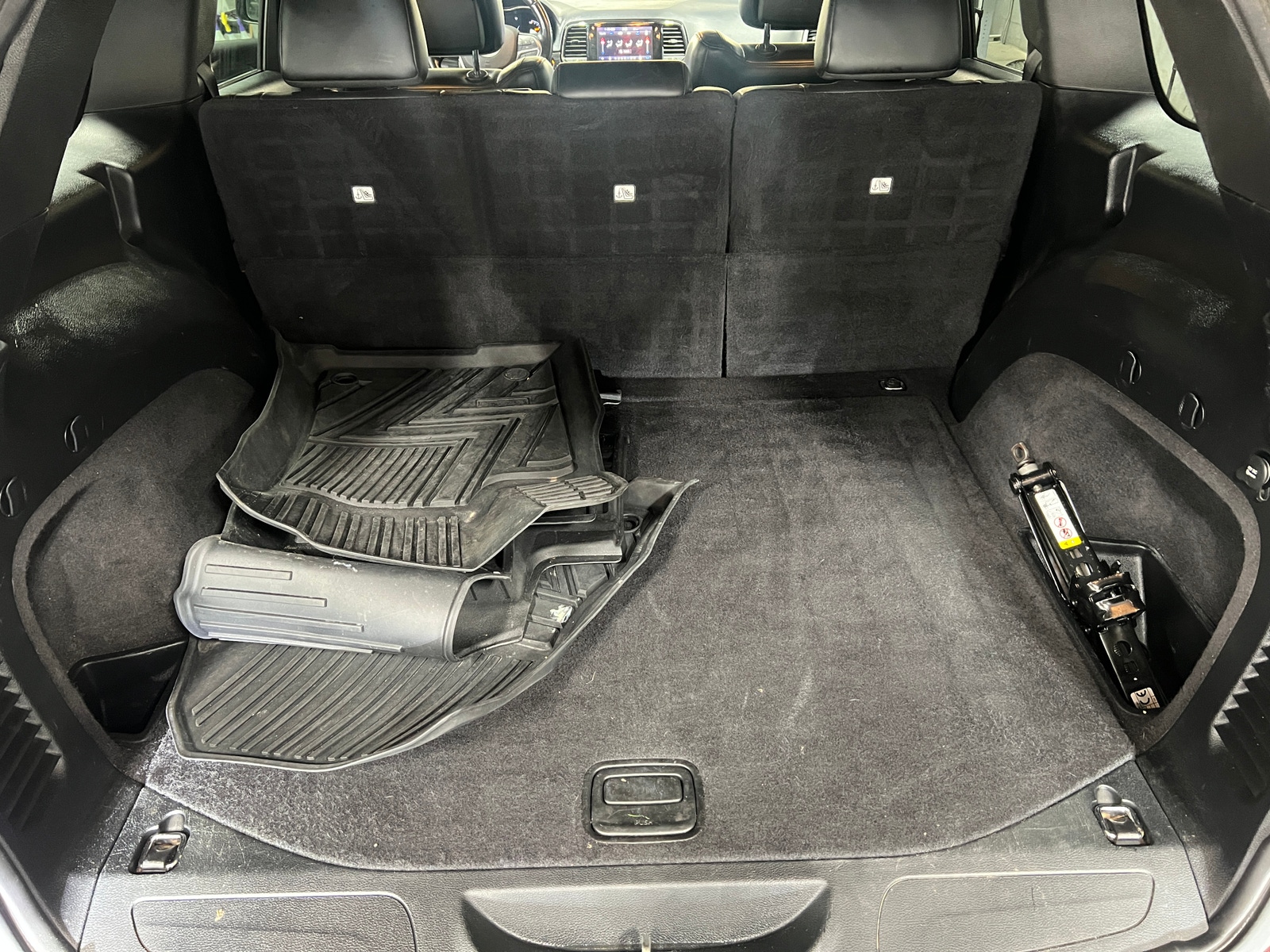 Thumbnail: 2020 Jeep Grand Cherokee - 6